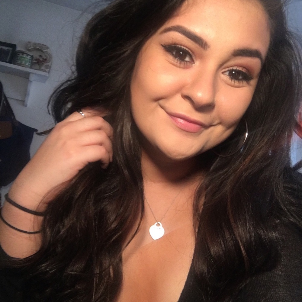 Meet your Posher, Giselle